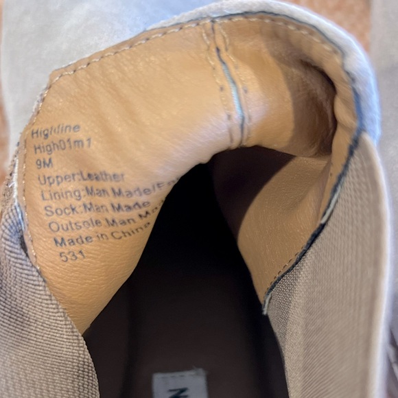 Men’s US 9 Taupe leather, Steve Madden Chelsea boot. - Picture 2 of 4